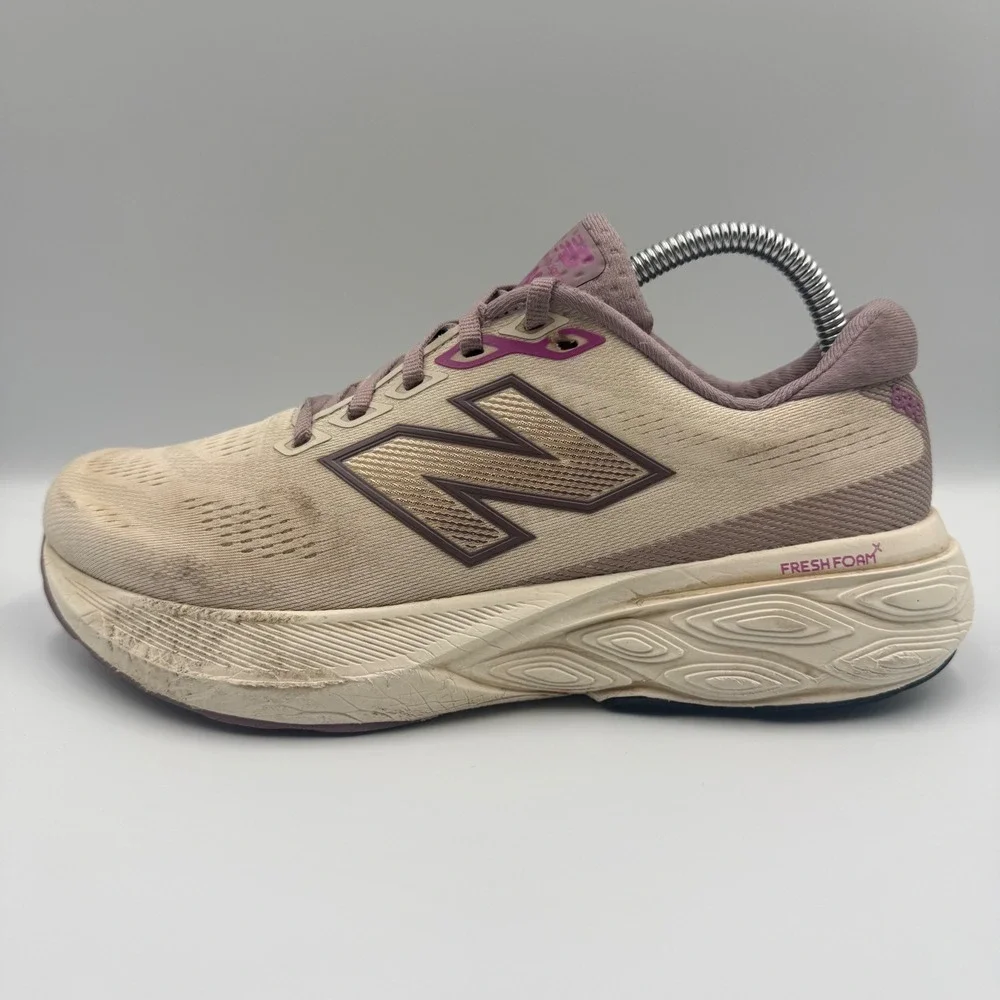 New Balance Fresh Foam 880 Women's Size 8.5 Running Shoes Tan‎ Purple W880T13